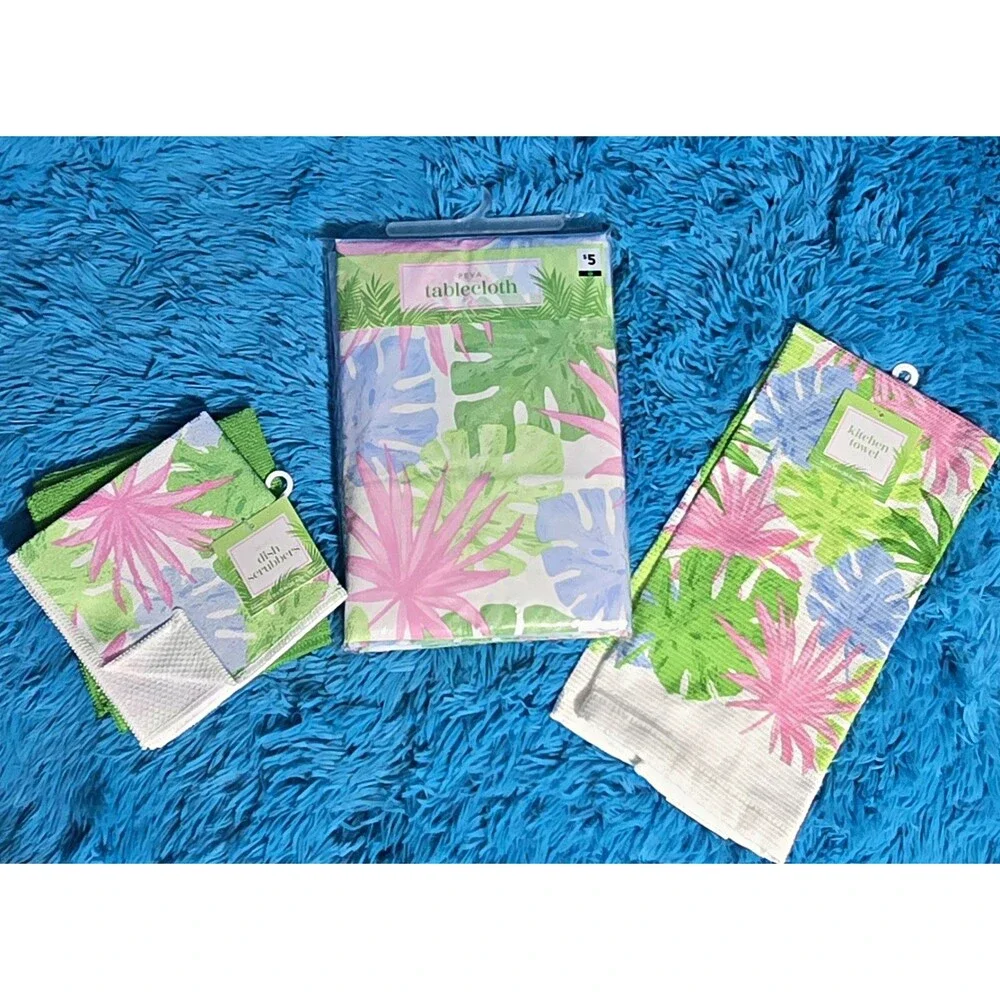 Tropical Kitchen Matching Bundle Set- 2ct Dish Scrubbers, Tablecloth & Towel